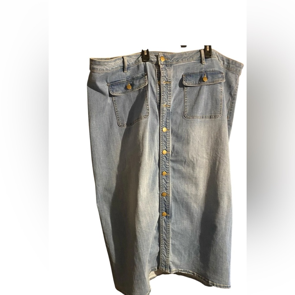 Denim Skirt 26W Midi W Pockets Button Front Trending midi Skirt Plus Denim Jean